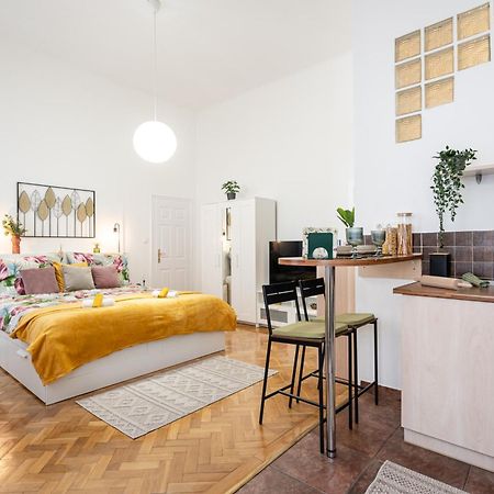 Cosmopolitan Studio - Chic Getaway In A Fancy Neighbourhood Budapeşte Dış mekan fotoğraf